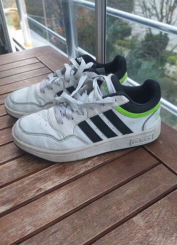 31 Beden Adidas orijinal 31 numara spor ayakkabı