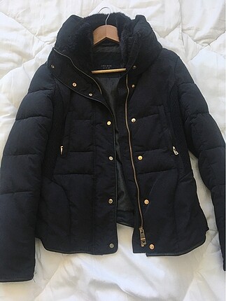 ZARA MONT