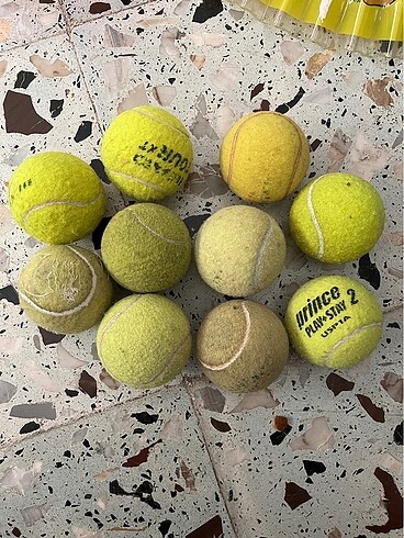  Tenis topu