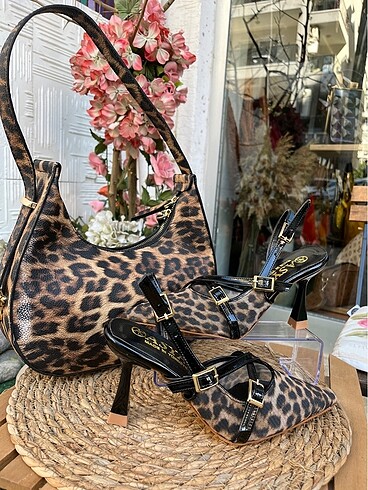 Leopar stiletto