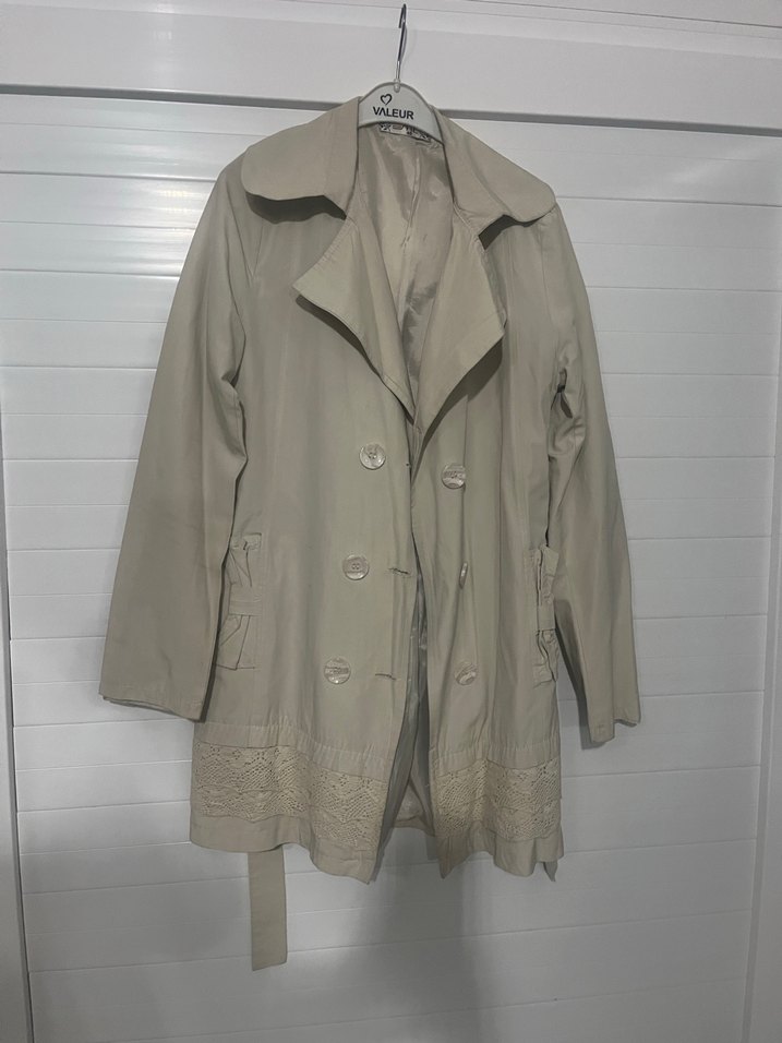 Bej Düğmeli Kadın Trençkot - Görsel 2