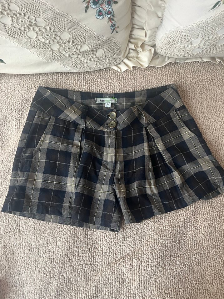 Düğmeli Kahverengi Ekose Mini Şort - Görsel 2