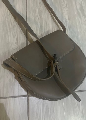 Gri Deri Kadın Omuz Çantası Tokalı - Görsel 2