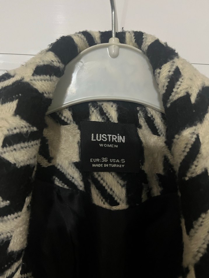 Kadın Siyah Beyaz Uzun Desenli Kaban - Görsel 5