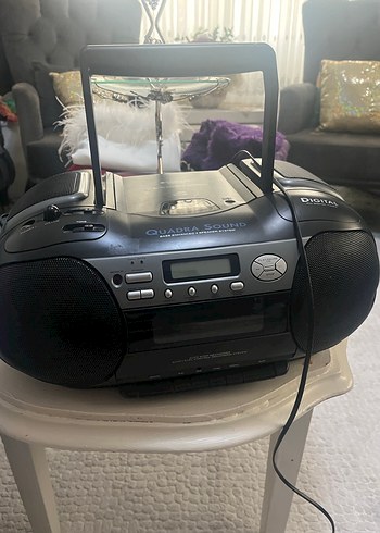 Siyah Taşınabilir Müzik Sistemi - Görsel 2