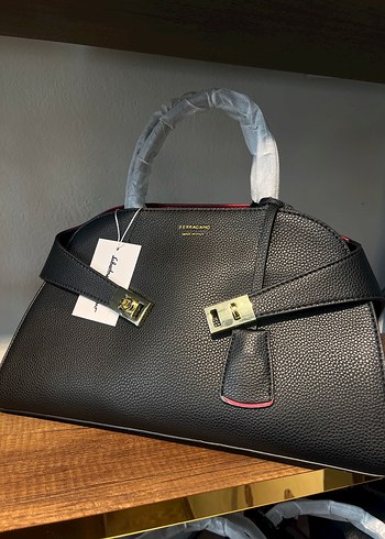 Salvatore Ferragamo Siyah Deri Klasik İs Kadin Cantasi