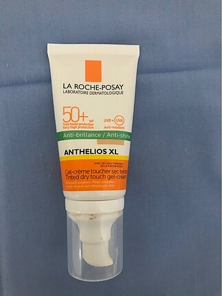 La roche posay renkli güneş kremi