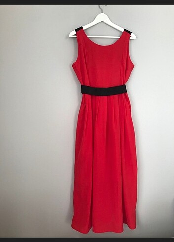 Sıfır kırmızı elbise