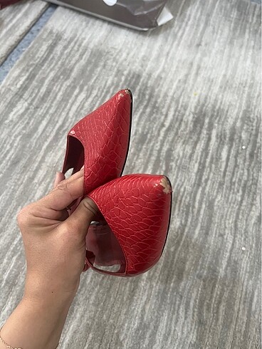 37 Beden Zara kırmızı sivri burun babet