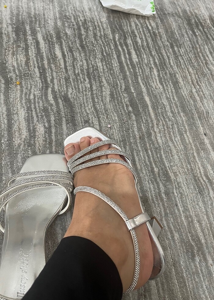 Simli topuklu ayakkabı - Görsel 4