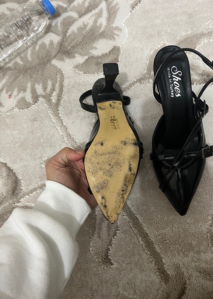 Siyah topuklu ayakkabı - Görsel 3