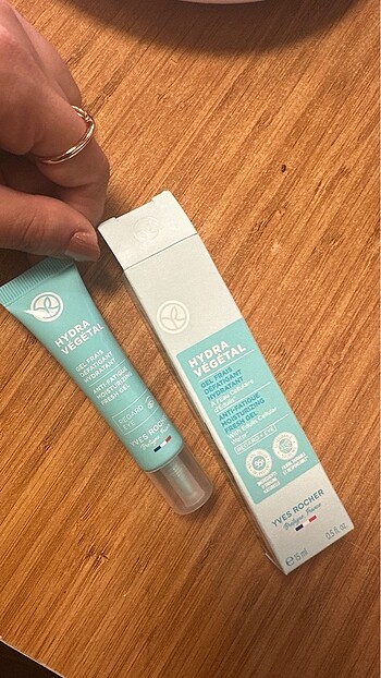 HYDRA VEGETAL EYE CREAM