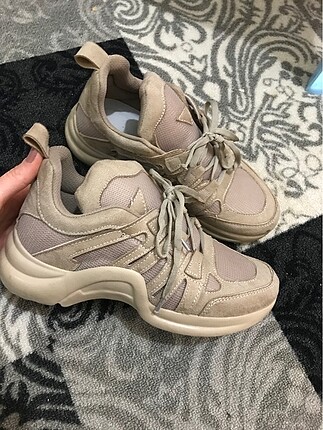 Bej sneaker