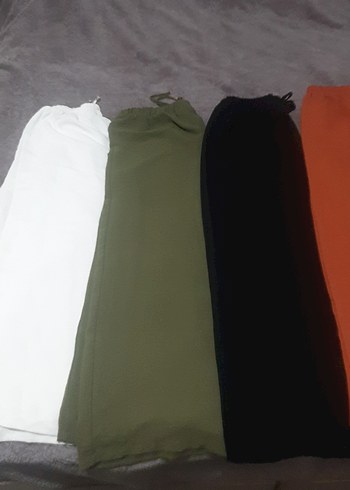 Kadın Çok Renkli Rahat Kesim Kumaş Pantolonlar
