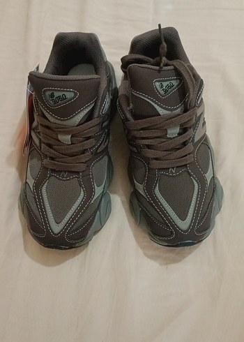 New Balance ürünü