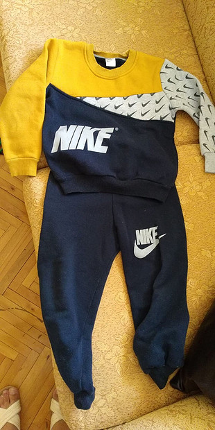 Nike 3 yaş eşofman takımı