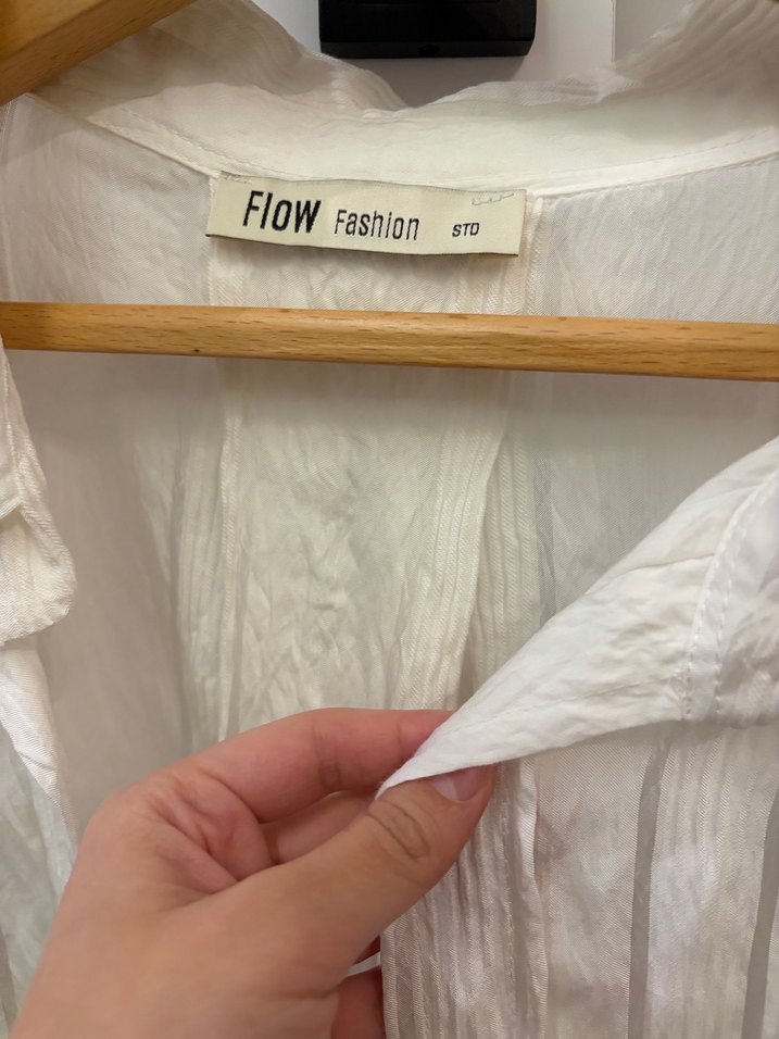 Kadın Beyaz Keten Pilili Gömlek - Görsel 4