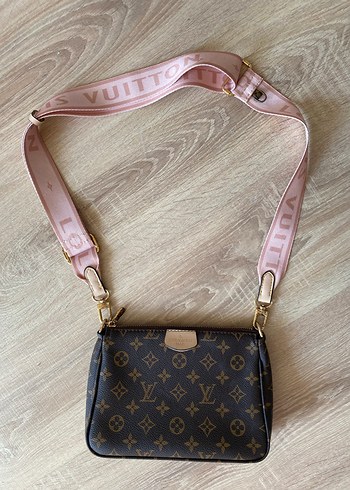 Pembe Tokalı Baskılı Deri Kadın Çapraz Çanta - Görsel 2