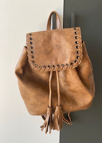 Püsküllü  Kadın Sırt Çantası - Görsel 2