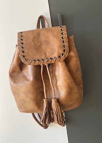 Püsküllü  Kadın Sırt Çantası - Görsel 3