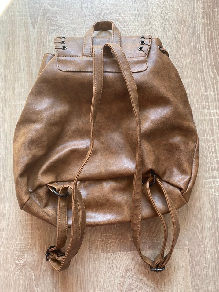 Püsküllü  Kadın Sırt Çantası - Görsel 5