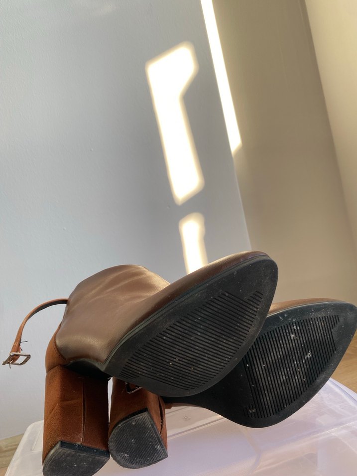 Taba Deri Tokalı Kadın Topuklu Bot - Görsel 5