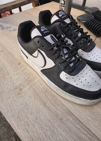 Nike Air Force 1 Siyah Beyaz Retro Sneaker