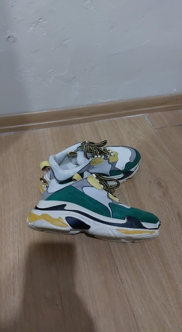 Yüksek Tabanlı Çok Renkli Kadın Spor Ayakkabı - Görsel 2