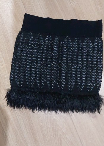 Siyah Kürklü Nakışlı Mini Etek - Görsel 3