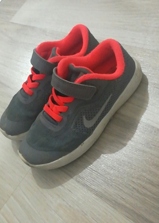 nike spor ayakkabı