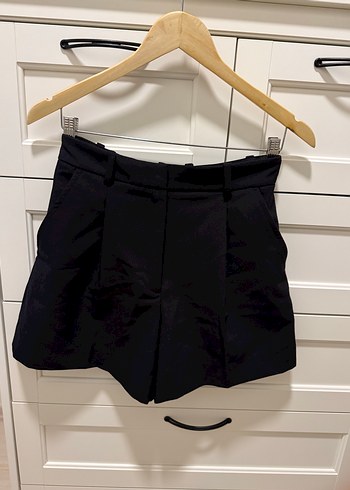 Zara Siyah Pilili Kadin Mini Sort