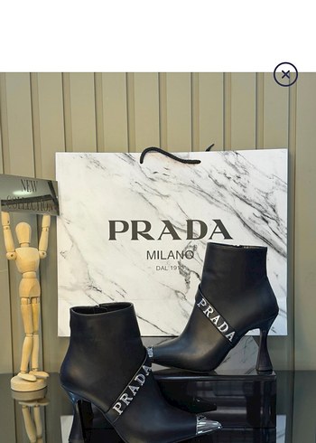 Prada Siyah Deri Bilek Botu