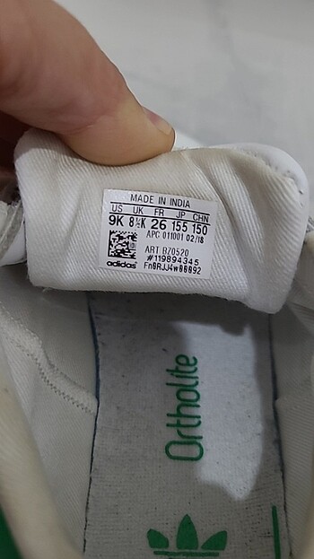 26 Beden beyaz Renk Adidas çocuk spor ayakkabı 