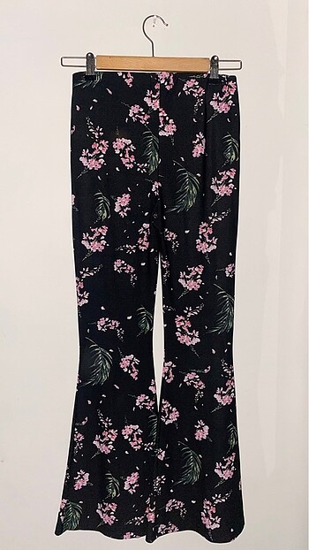 Pull and Bear İspanyol paça tayt