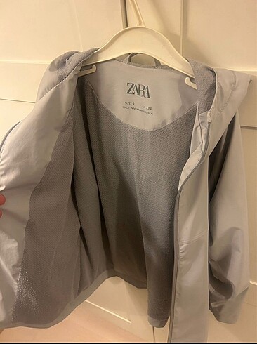 9 Yaş Beden Zara çocuk yağmurluk