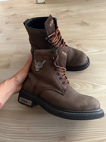 Harley Davidson Harley Davidson 39 numara bot