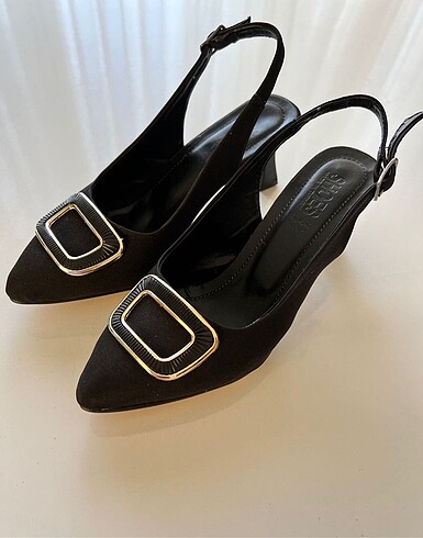 Zara Tokalı stiletto