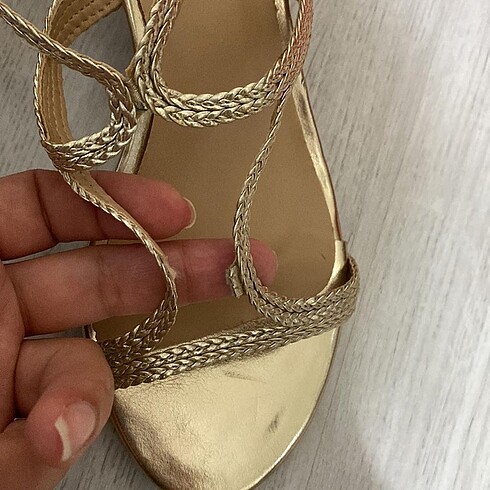 37 Beden altın Renk Gold kısa topuk derimod ayakkabı