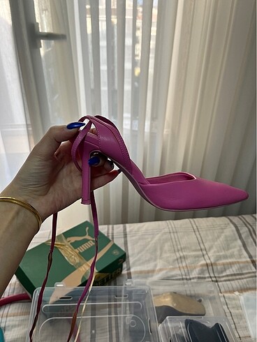Pull and Bear Pembe topuklu