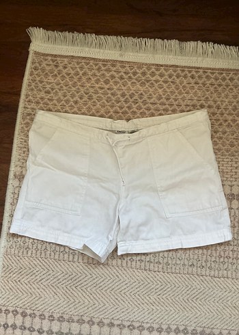 DKNY Ekru Duz Kesim Sort