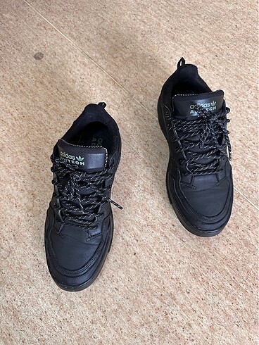 40 Beden Adidas spor ayakkabı