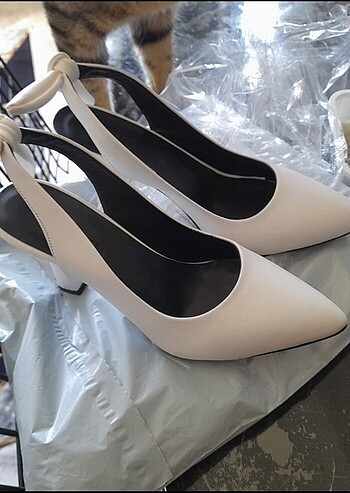 Shoe Tek Kurdeleli beyaz stiletto