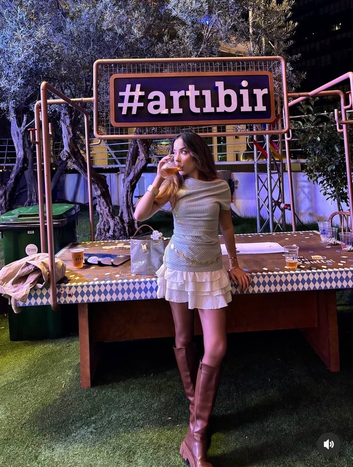 Zara simetrik yaka body - Görsel 3