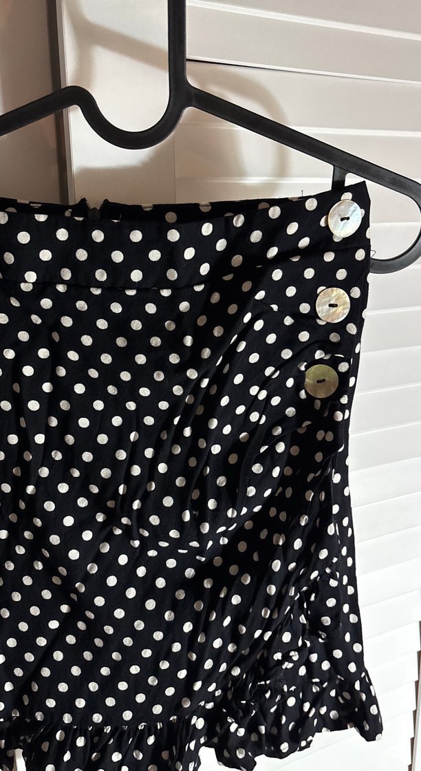 Trendyol milla Düğmeli Siyah Puantiyeli Mini Etek - Görsel 2