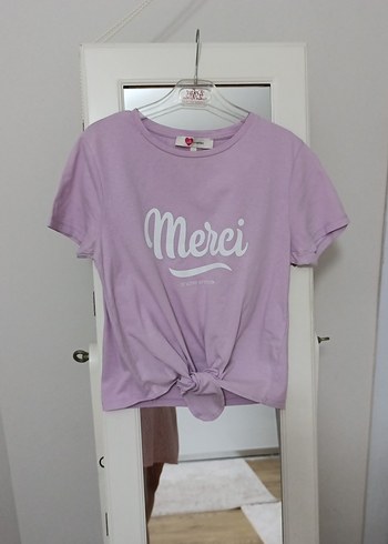 Koton Mor Baskılı Kadın Tişörtü Velcro Detaylı