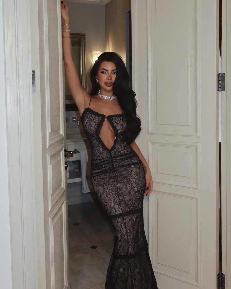 Eyyo Atelier - Siyah Dantel Detaylı Uzun Elbise - Görsel 4