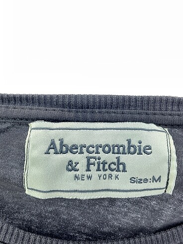 m Beden çeşitli Renk Abercrombie & Fitch T-shirt %70 İndirimli.