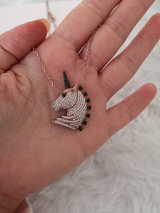 Taşlı unicorn gümüş kolye