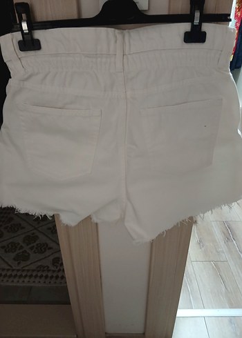 42 Beden Beyaz Pamuklu Kadın Mini Denim Şort