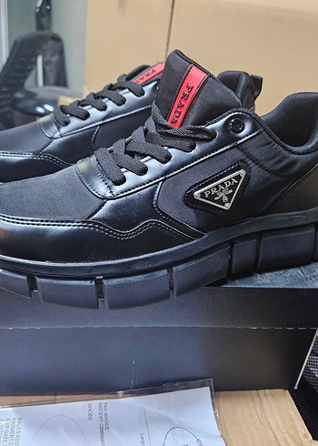 Prada Siyah Bagcikli Erkek Spor Ayakkabi